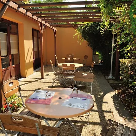 Campanile Clermont-ferrand ~ 2* ティエール