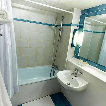 Hotel Campanile Clermont-ferrand ~