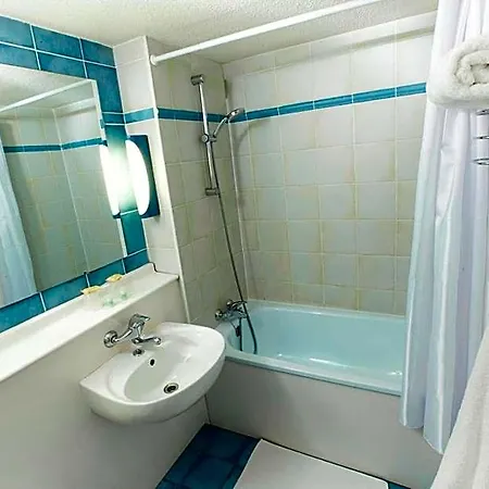 Campanile Clermont-ferrand ~ Otel