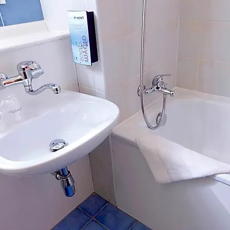 Hotel Campanile Clermont-ferrand ~