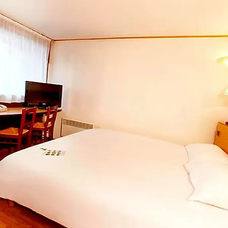 Campanile Clermont-ferrand ~ Otel 2*
