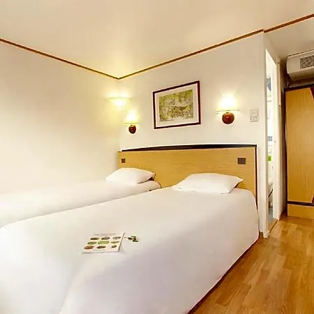 Hotel Campanile Clermont-ferrand ~ 2*