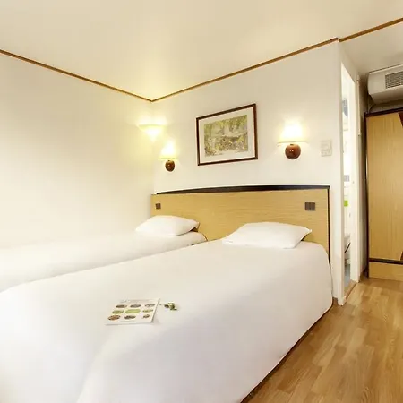 Campanile Clermont-ferrand ~ 호텔 2*