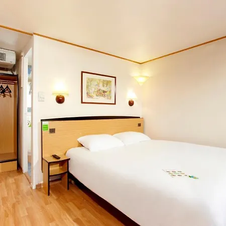 Hotel Campanile Clermont-ferrand ~ 2*