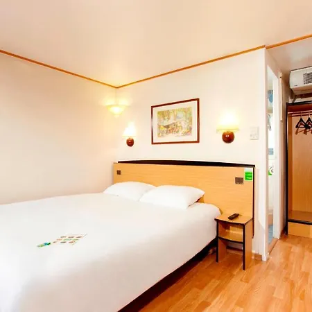 Campanile Clermont-ferrand ~ 2*