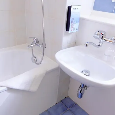 Campanile Clermont-ferrand ~ 2* Тьер