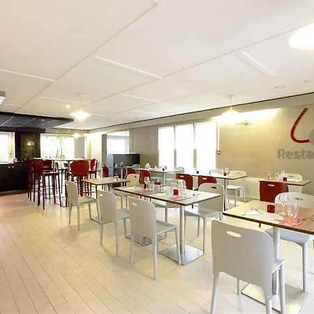 호텔 Campanile Clermont-ferrand ~ 2*