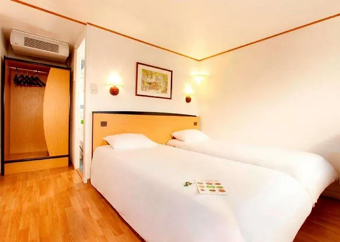 Campanile Clermont-ferrand ~ Hotel