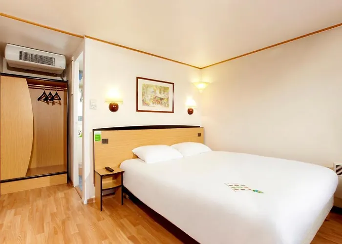 Hotel Campanile Clermont-ferrand ~ 2*