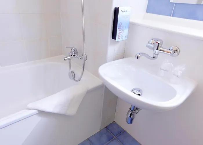 Campanile Clermont-ferrand ~ 2* Тьер