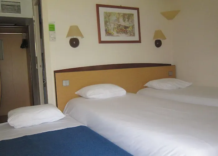 Hotel Campanile Clermont-ferrand ~