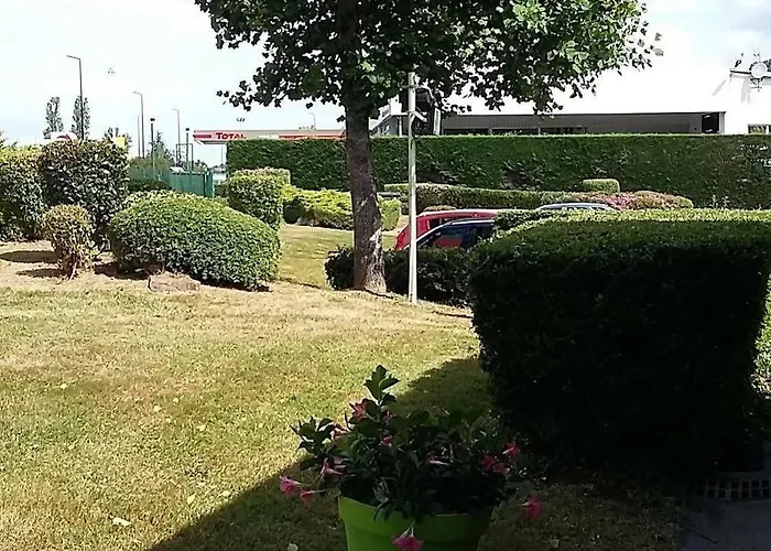 Hotel Campanile Clermont-ferrand ~